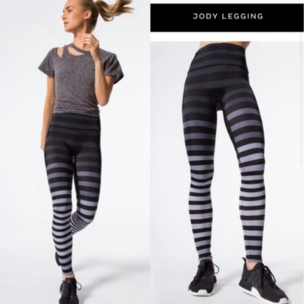 K-Deer Full Length Leggings in Jody Stripe High Waisted Rise Black Gray Ombré M - Picture 3 of 12
